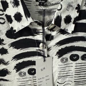 Shana Women’s Wearable Art Blouse Size Small Artsy Print Button Front Tunic Top